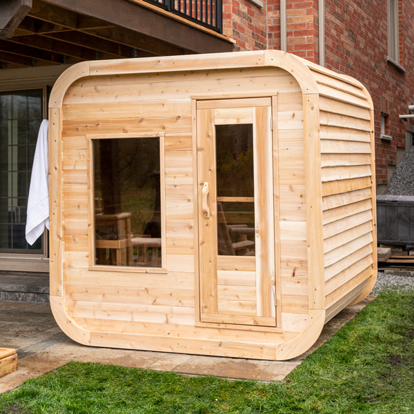 LeisureCraft Luna sauna rounded cedar corners